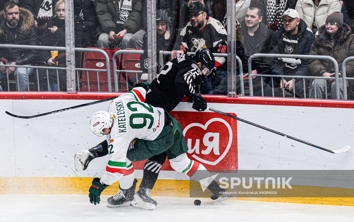 Russia Ice Hockey Kontinental League Traktor - Ak Bars