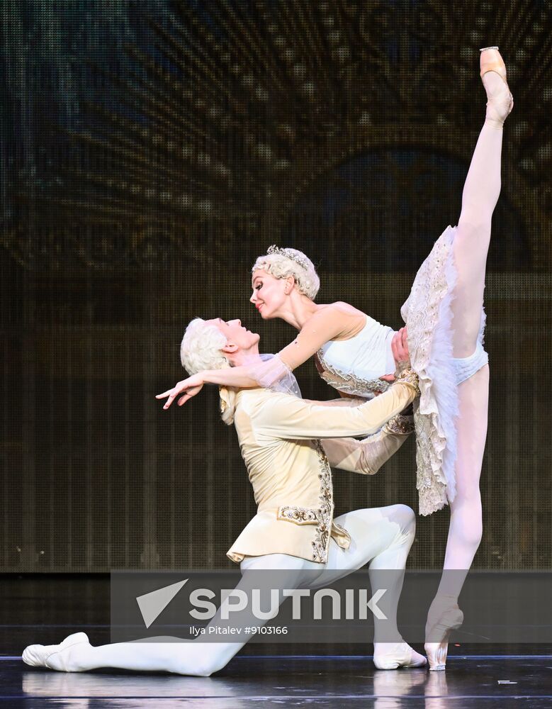 Russia Entertainment Diaghilev Ballet New Century