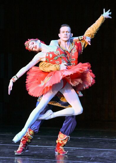 Russia Entertainment Diaghilev Ballet New Century