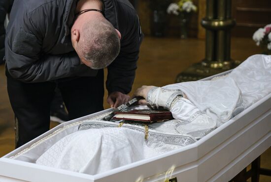 Russia Ukraine Military Operation Priest Death