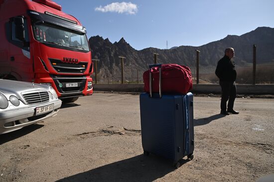 Armenia Iran Russians Evacuation