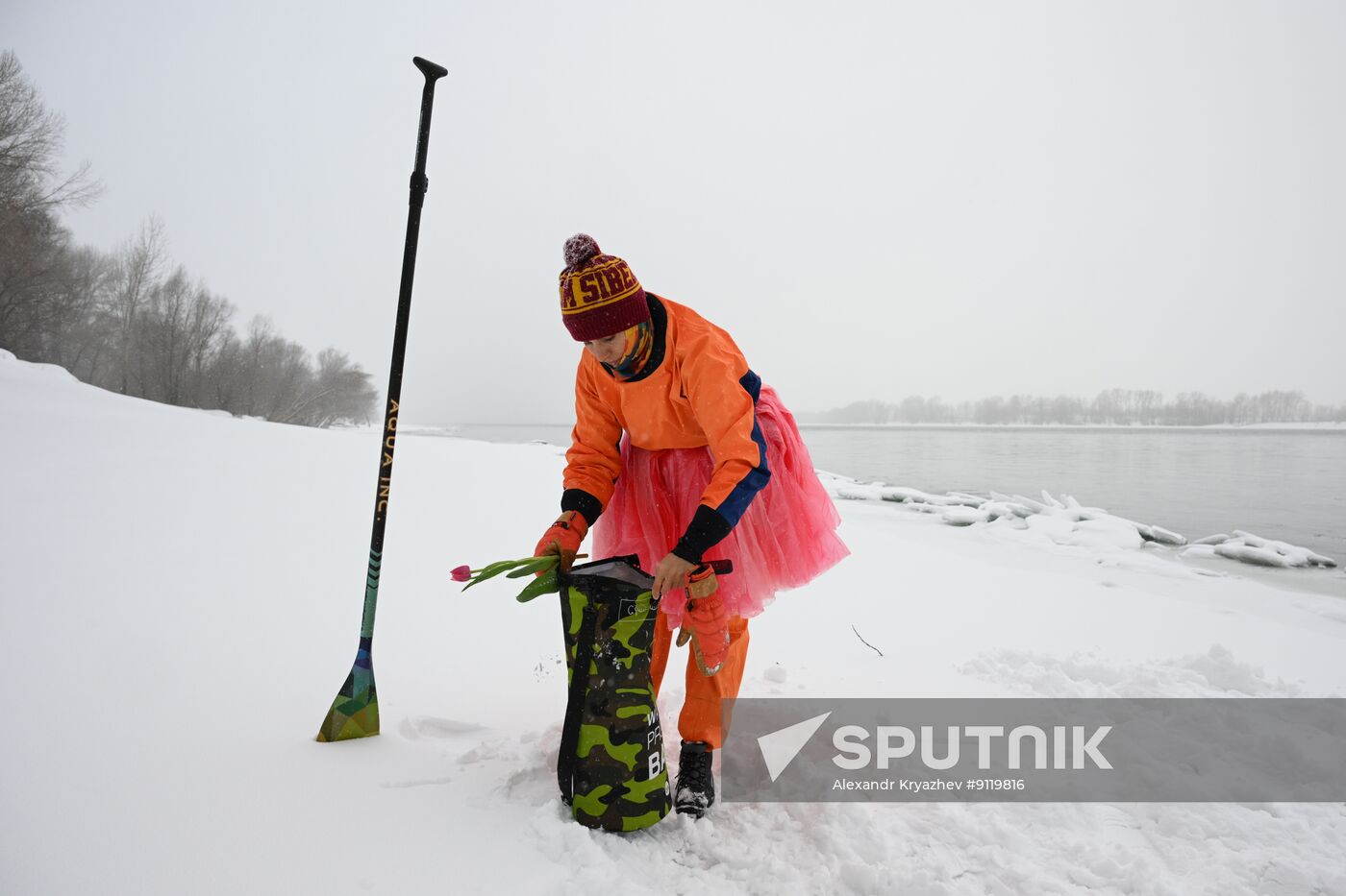 Russia Women's Day SUP Surfing