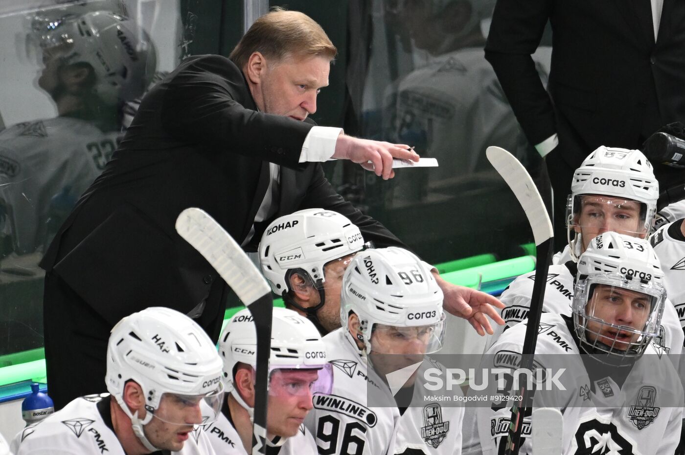 Russia Ice Hockey Kontinental League Ak Bars - Traktor