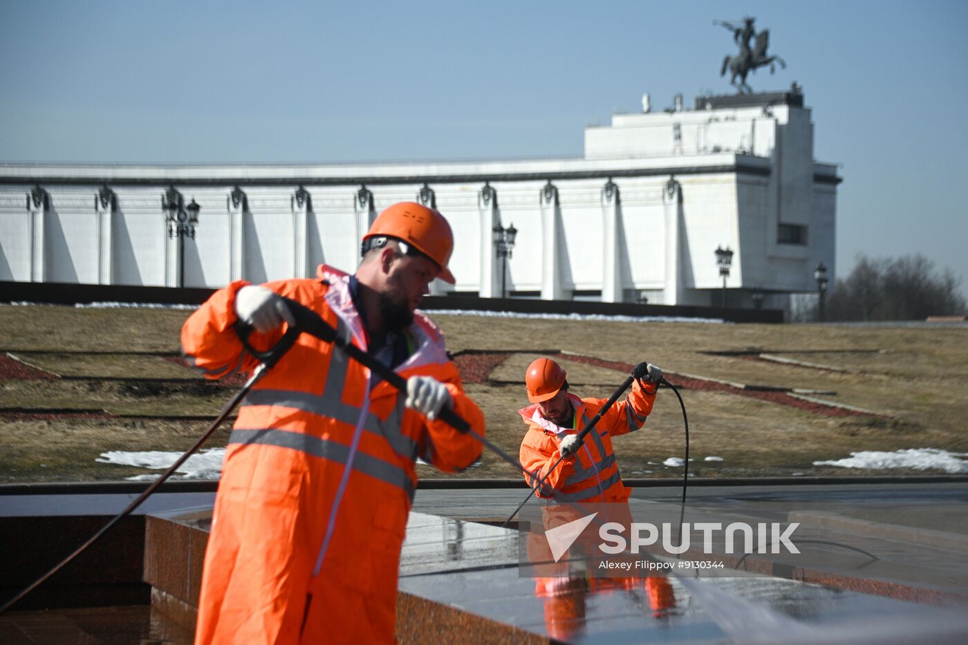 Russia Fountain Season Preparations