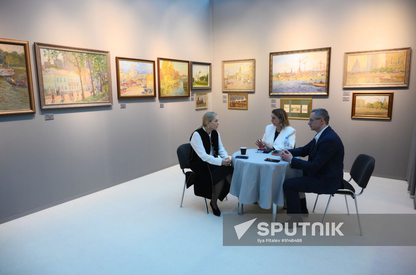 Russia Art Moscow Fair