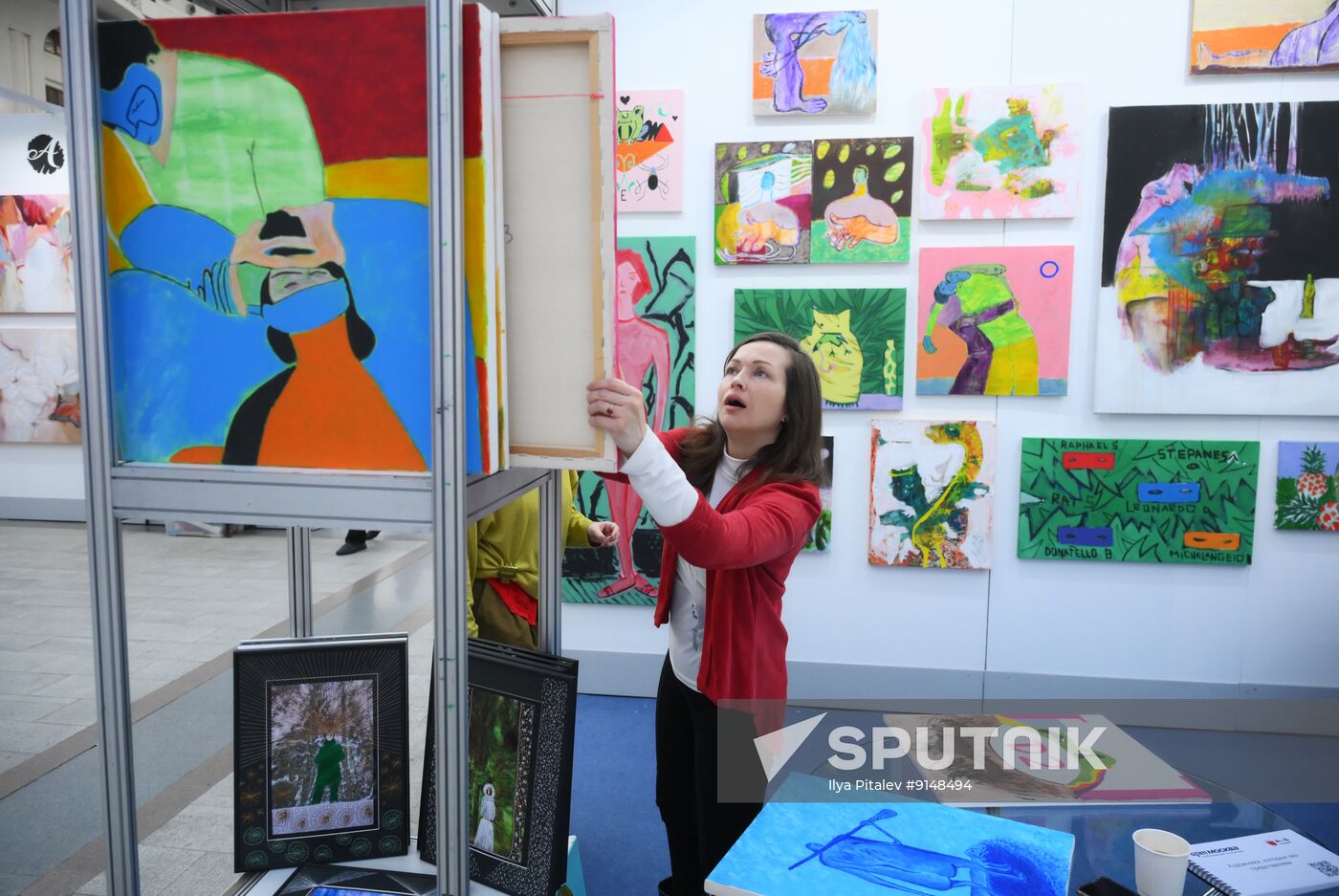 Russia Art Moscow Fair