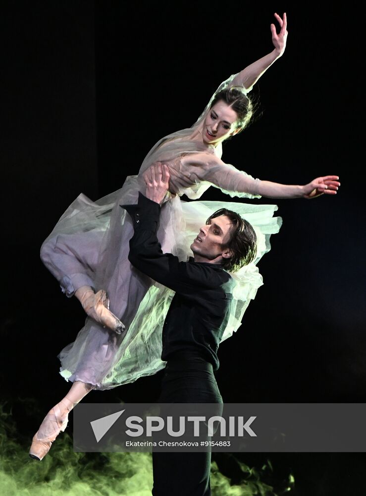 Russia Theatre Wuthering Heights