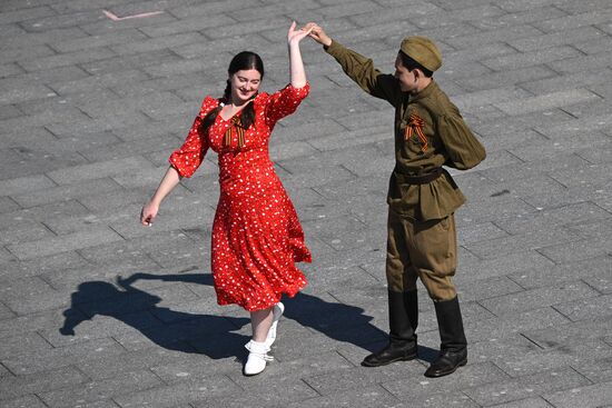 Russia WWII Victory Waltz Campaign