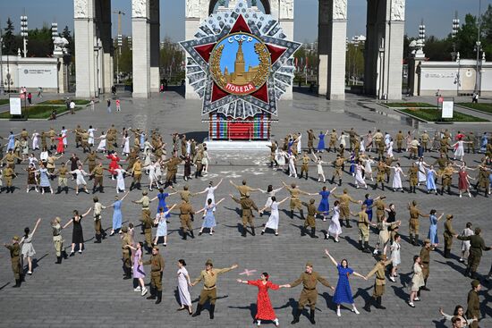 Russia WWII Victory Waltz Campaign