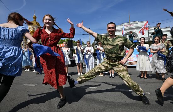 Russia WWII Victory Waltz Campaign