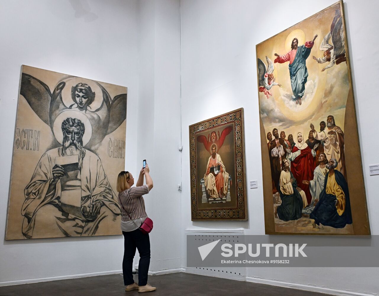 Russia Art Nesterenko Exhibition