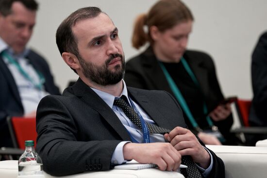 The 17th International Economic Forum Russia-Islamic World: KAZANFORUM 2026. Halal products Russia: Certification and Entry into Foreign Markets
Jabbori Najibullo Gafforzoda, representative of the Russian Export Center Joint Stock Company in the United Arab Emirates Location: Russia, Republic of Tatarstan, Kazan. Author: Alexei Danichev/Sputnik. KAZANFORUM 2026. Halal products Russia: Certification and Entry into Foreign Markets