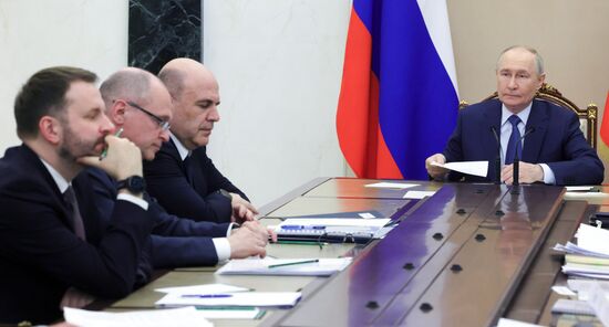 Russia Putin Economy