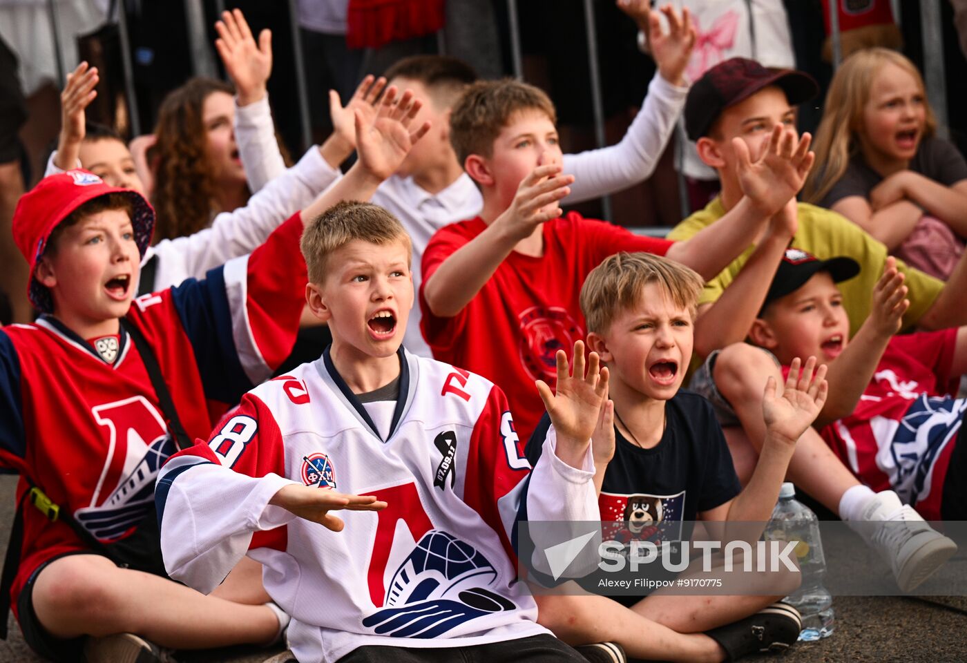 Russia Ice Hockey Kontinental League Ak Bars - Lokomotiv Broadcast