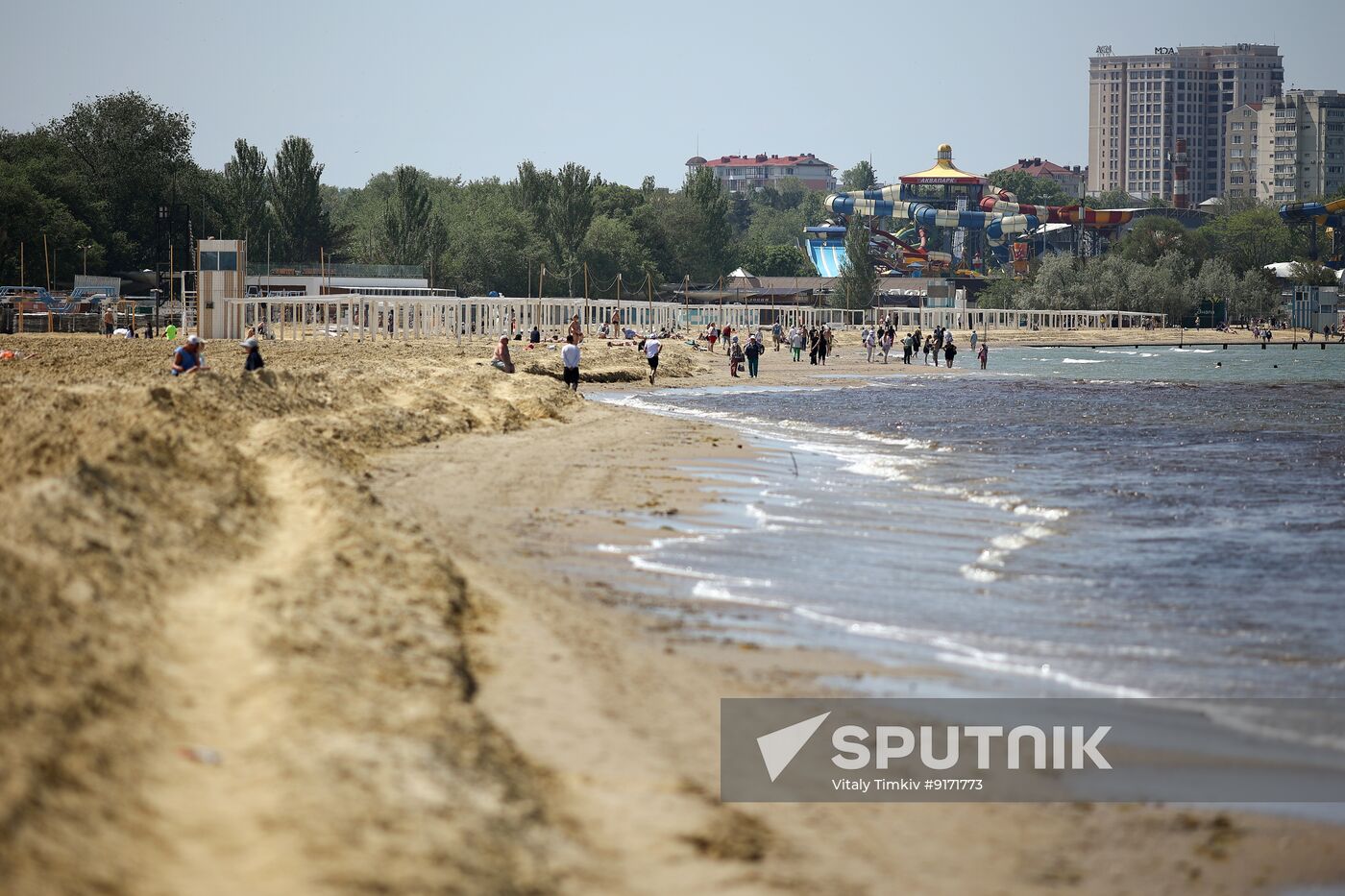Russia Tourist Season Preparations