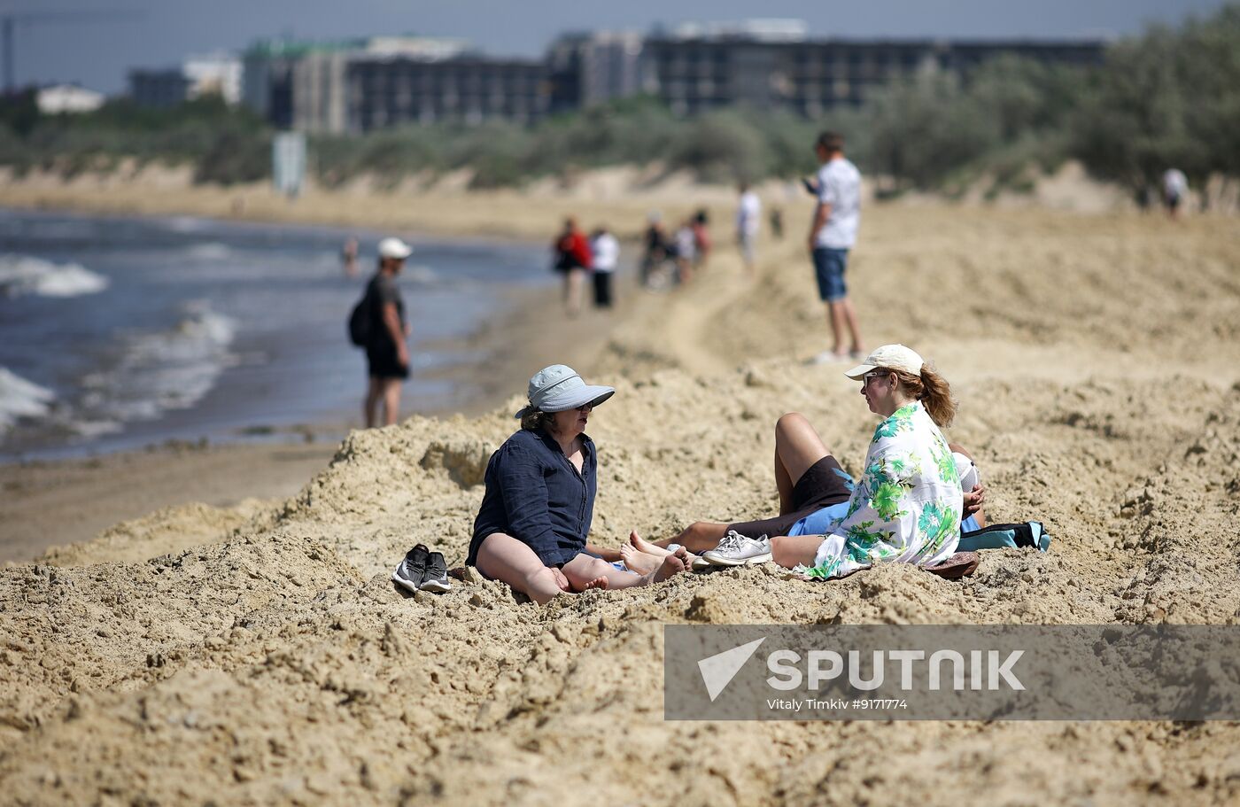Russia Tourist Season Preparations