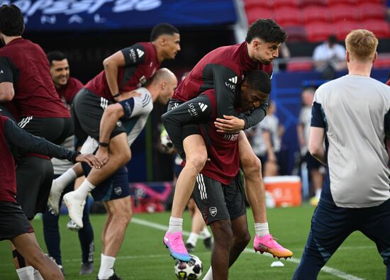 Hungary Soccer Champions League Arsenal Training