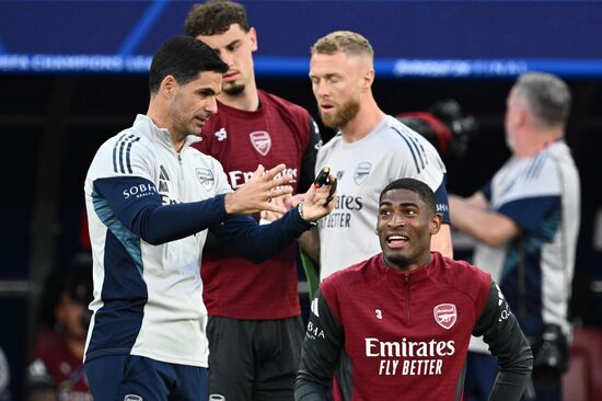Hungary Soccer Champions League Arsenal Training