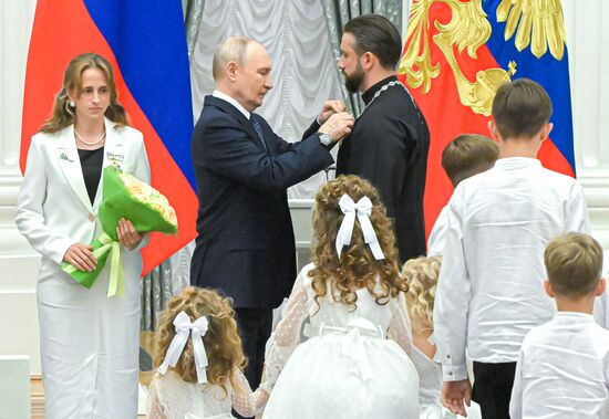 Russia Putin Large Family Parents