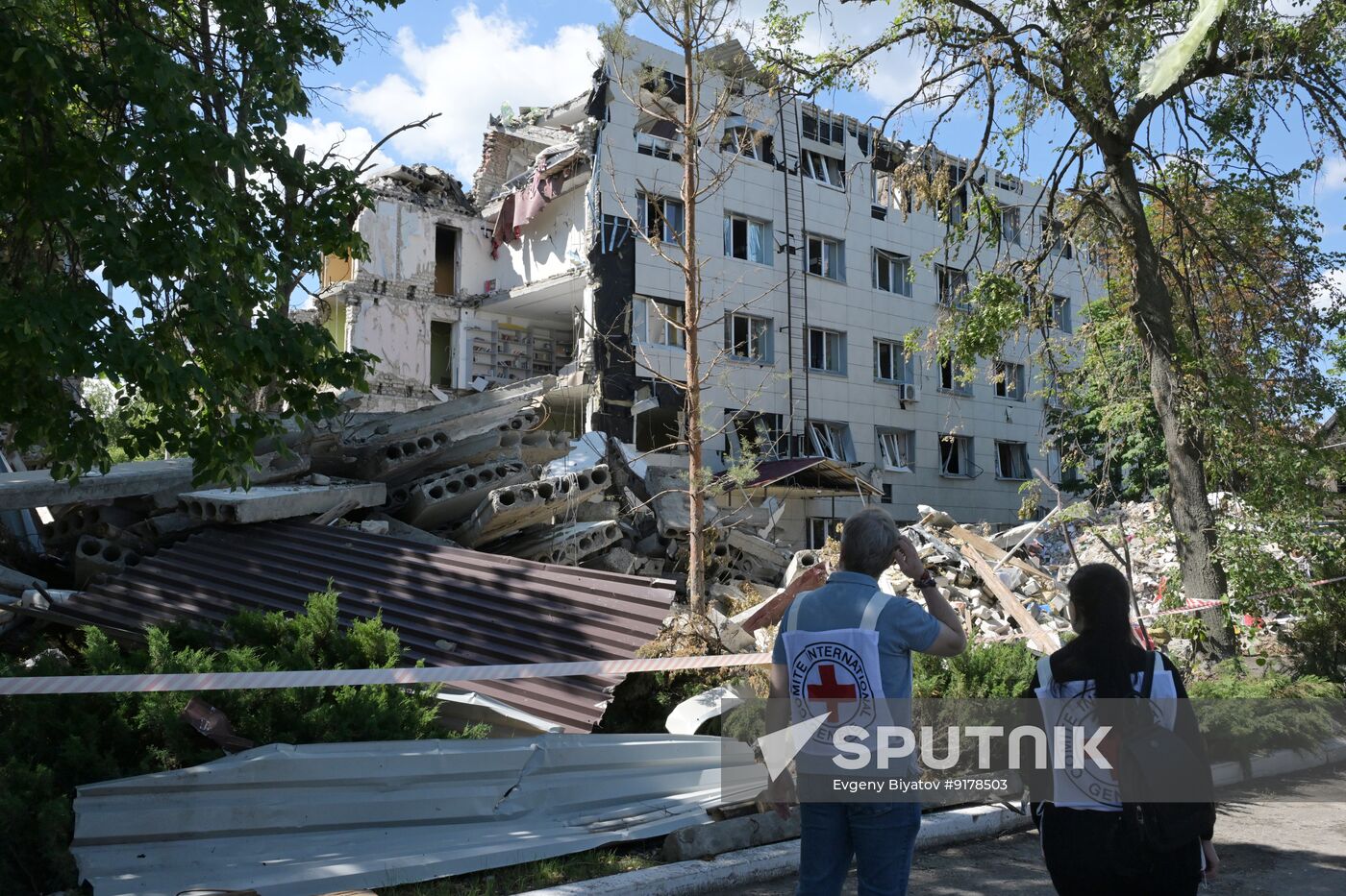 Russia Ukraine LPR Drone Attack Red Cross