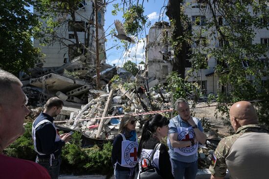 Russia Ukraine LPR Drone Attack Red Cross