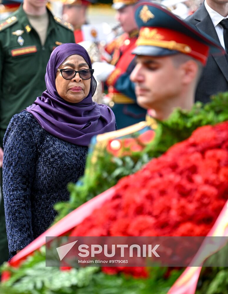 Russia Tanzania Wreath Laying