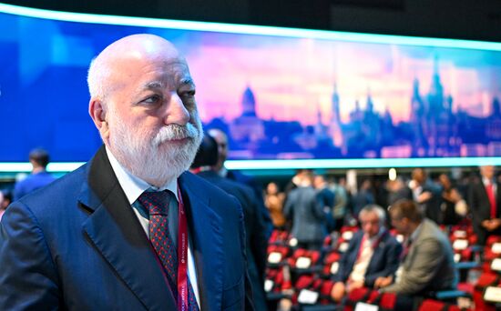 SPIEF-2026. Plenary Session. Guest Arrival