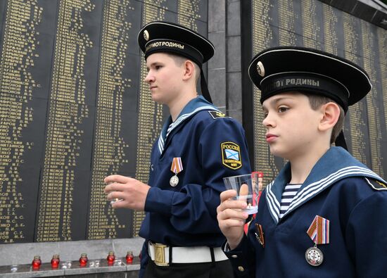 CIS WWII Memory and Sorrow Day