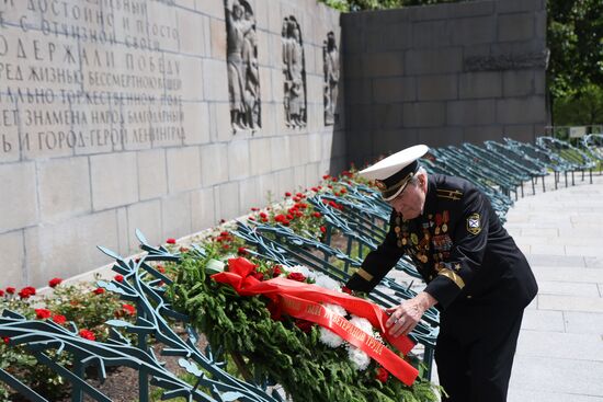 CIS WWII Memory and Sorrow Day