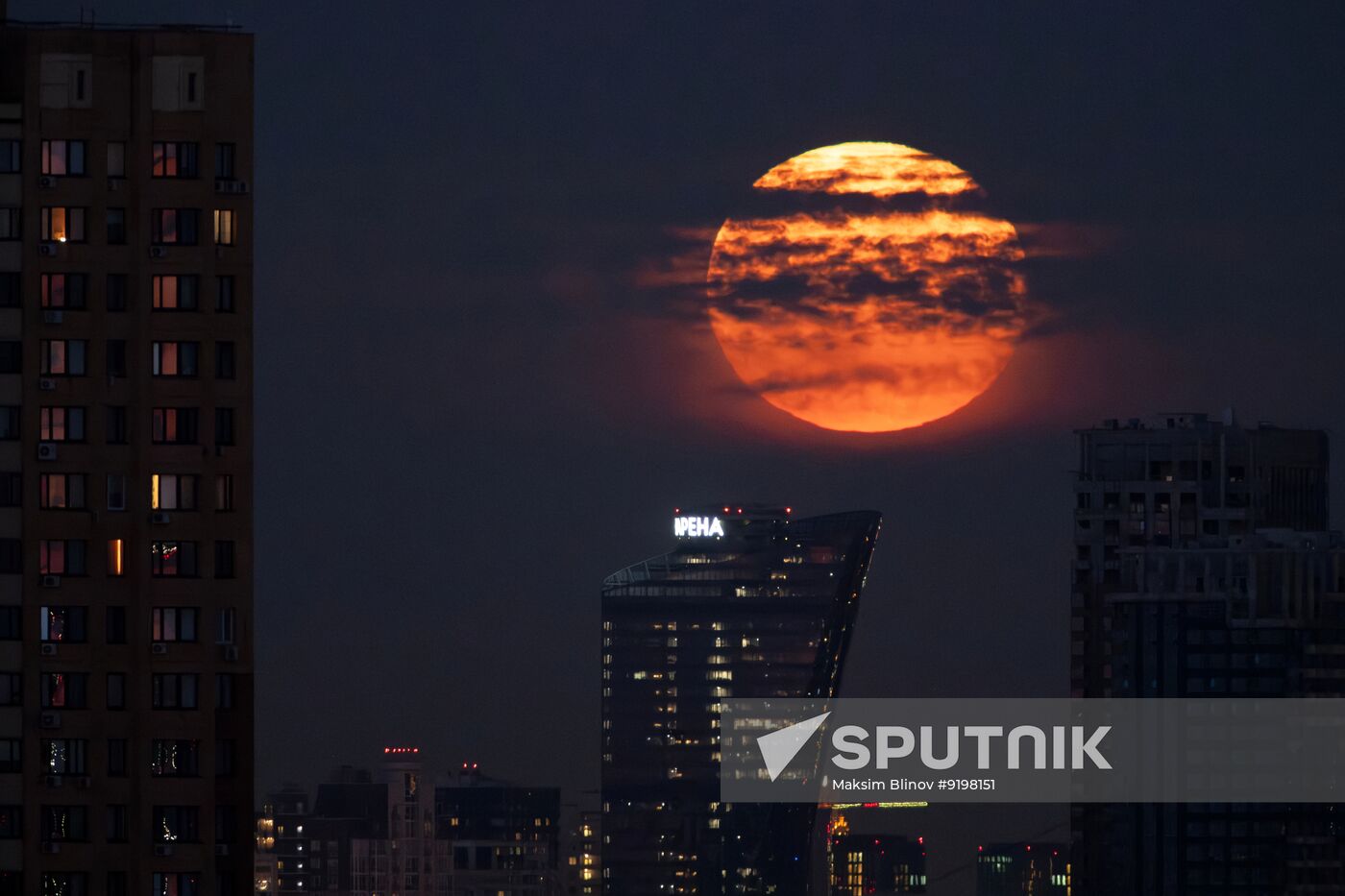 Russia Full Moon