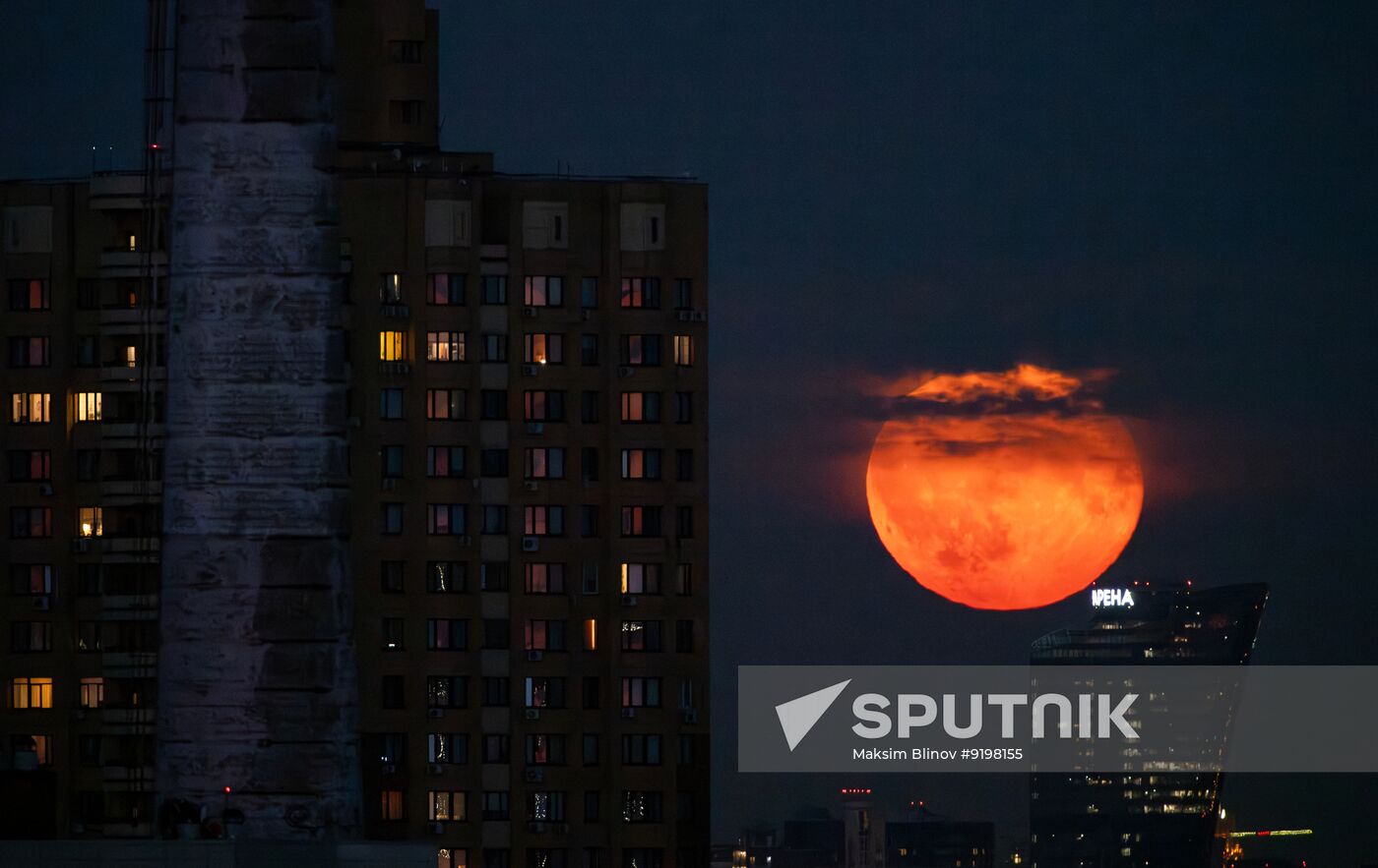 Russia Full Moon