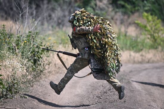 Russia Ukraine Military Operation Snipers Training
