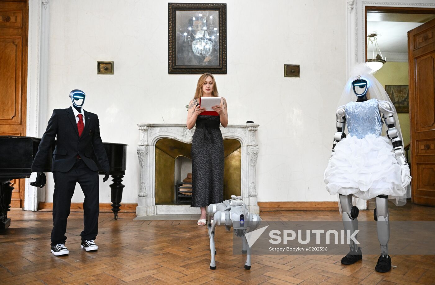 Russia Robot Wedding Ceremony