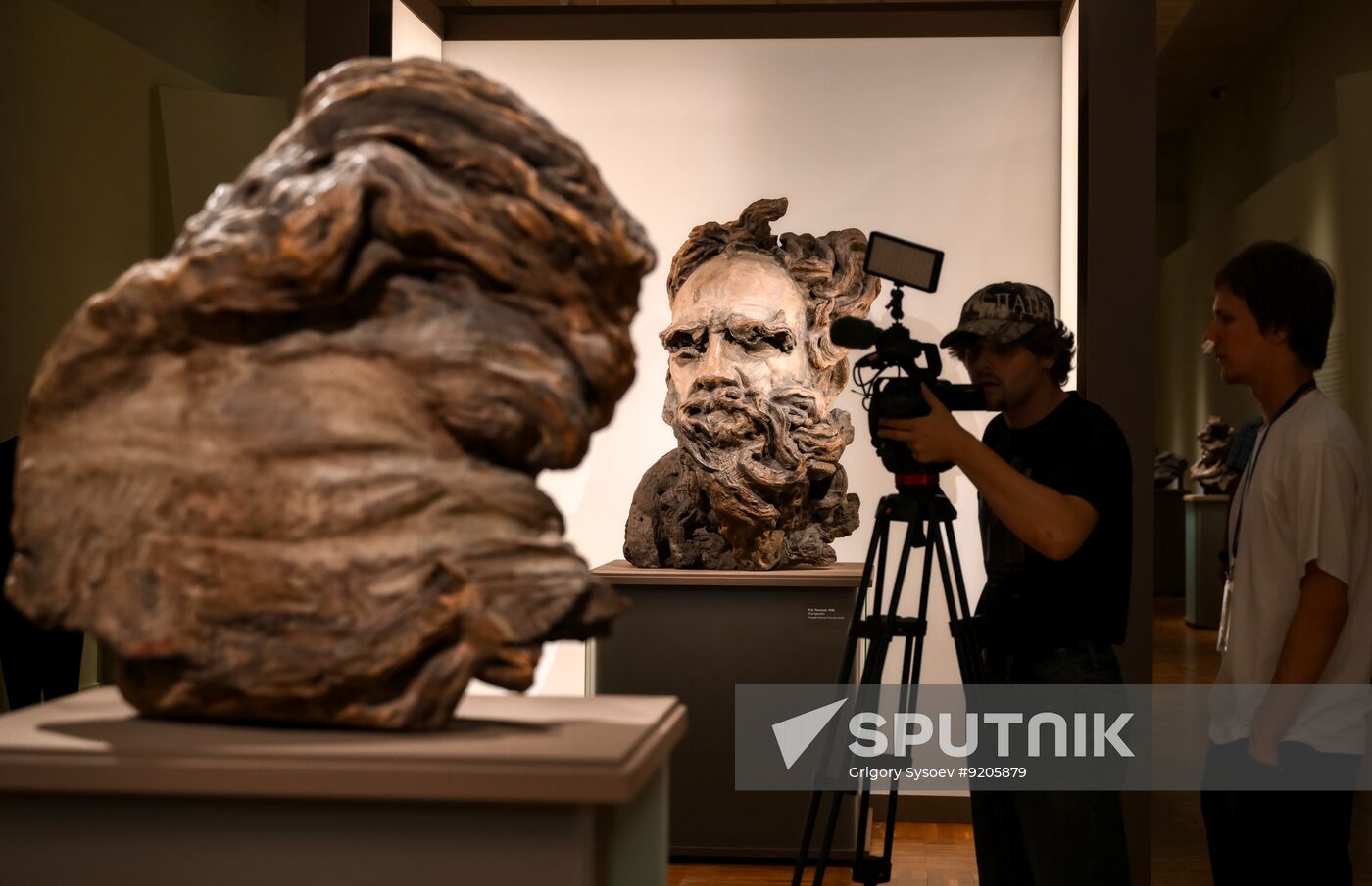 Russia Art Erzya Sculpture Exhibition
