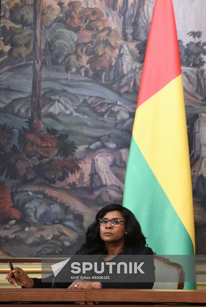 Russia Guinea Bissau