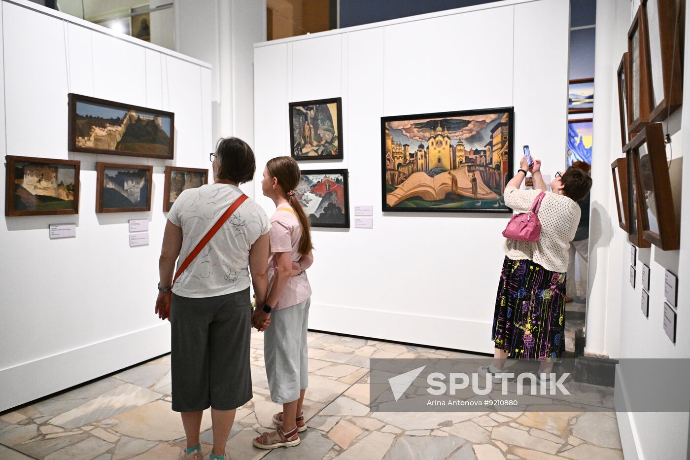 Russia Art Roerich Exhibition