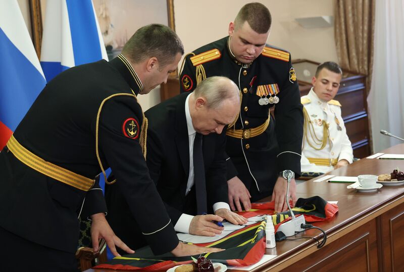 Russia Putin North Western Federal District
