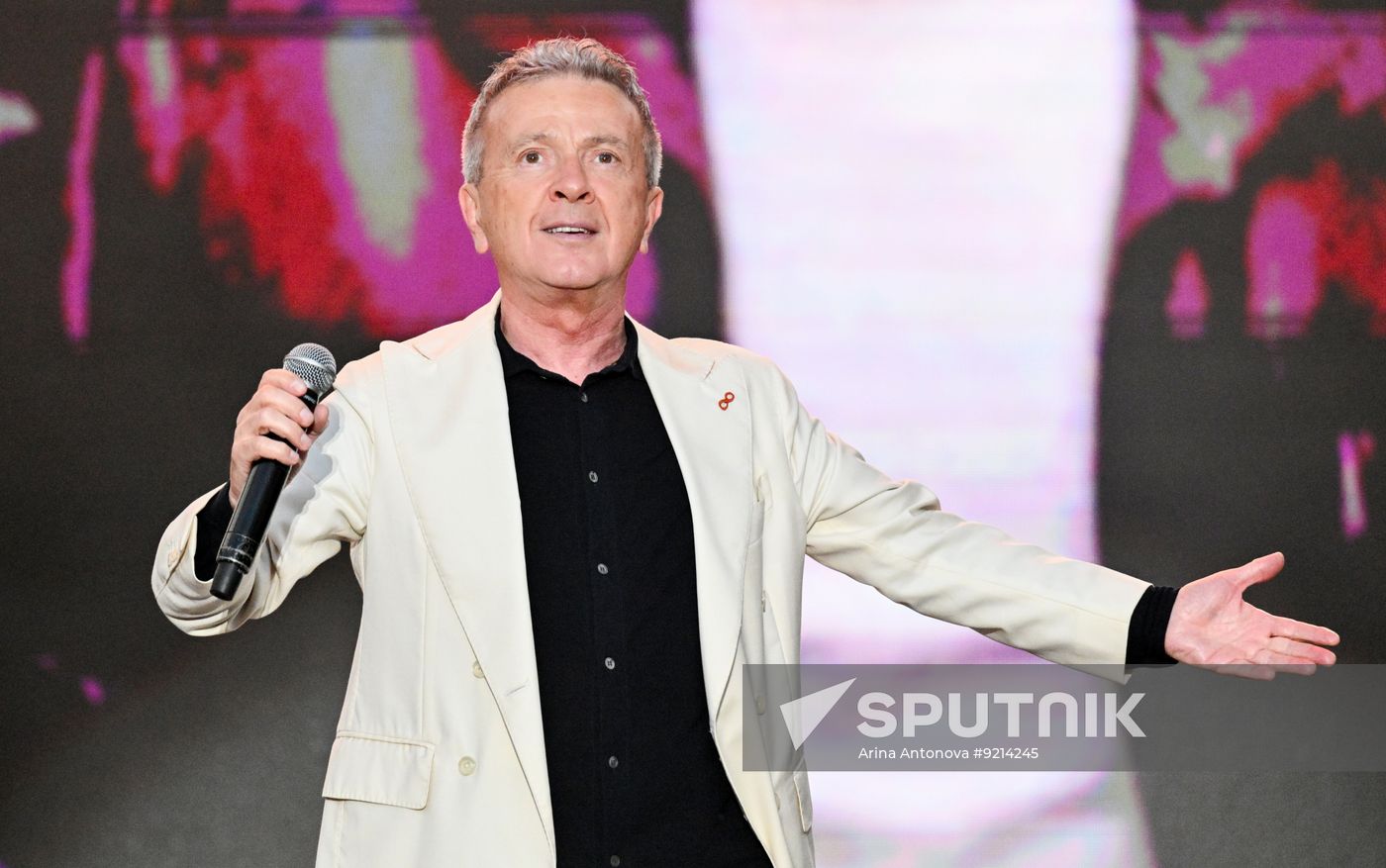 Russia Entertainment Pupo
