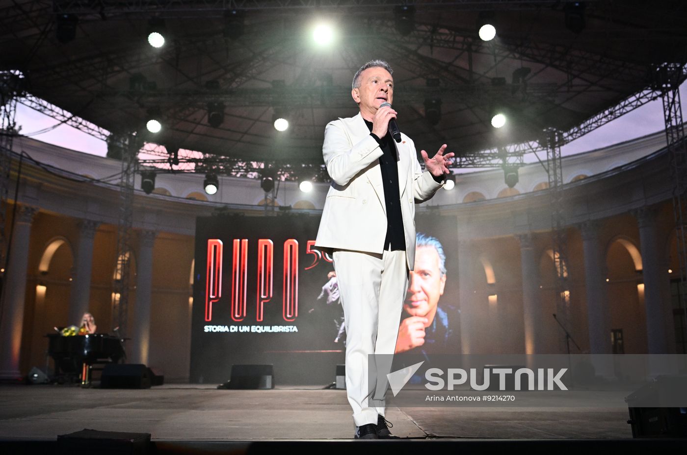 Russia Entertainment Pupo