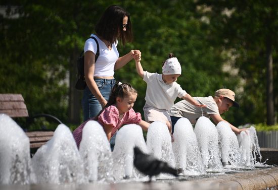 Russia Fountain Repair
