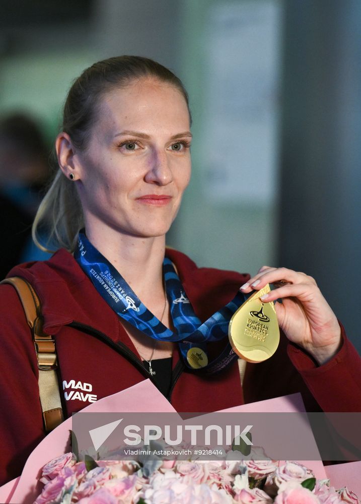 Russia European Aquatics Championships Team Arrival