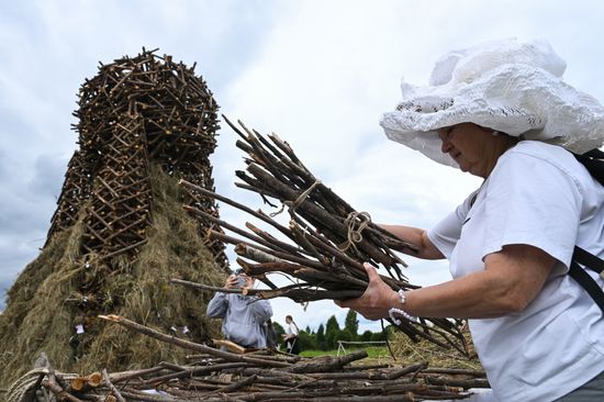Russia Silver Archstoyanie Festival