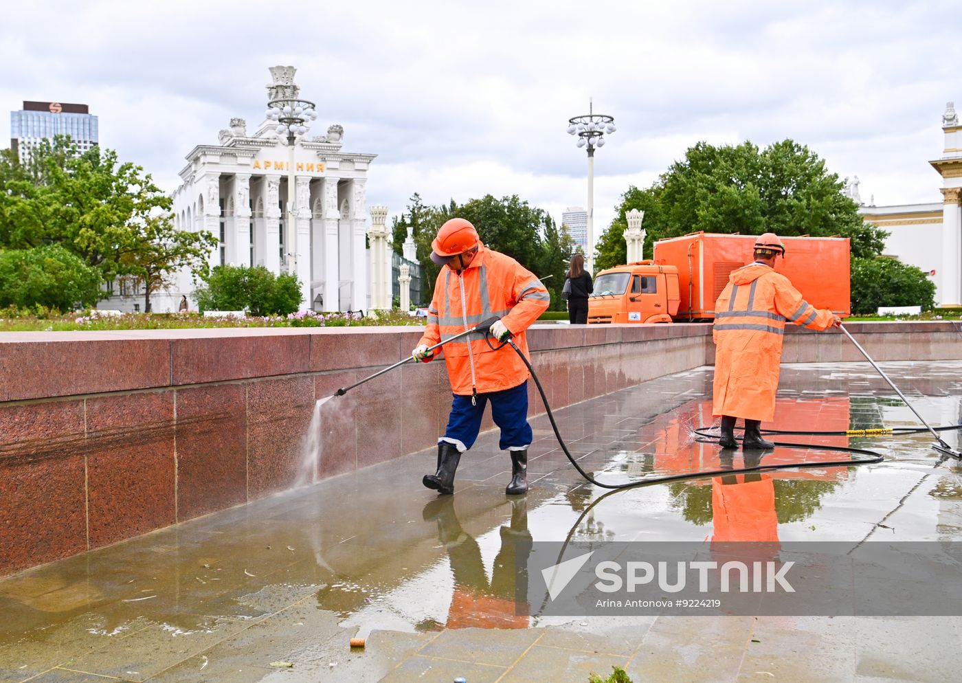 Russia Fountain Season