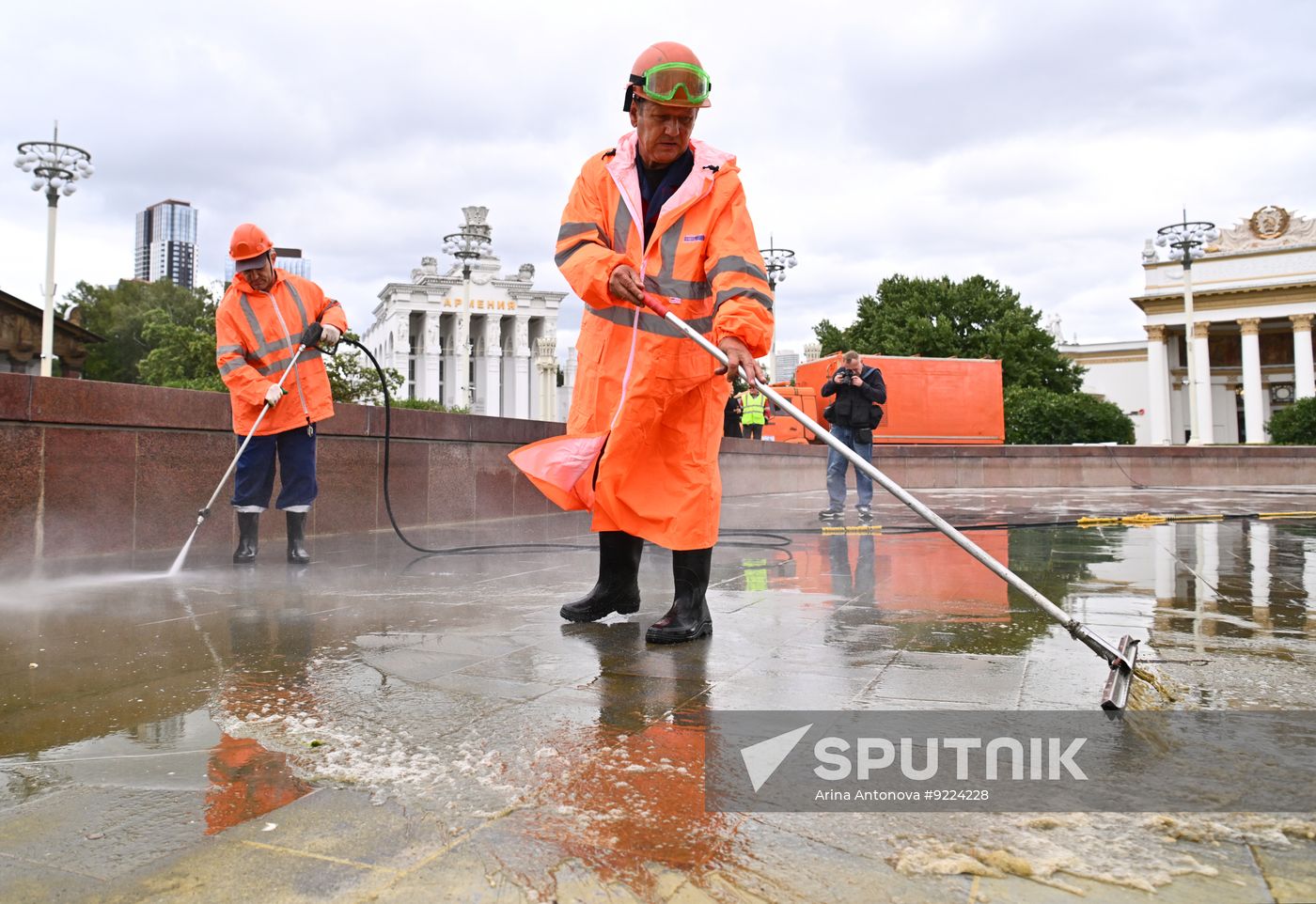 Russia Fountain Season