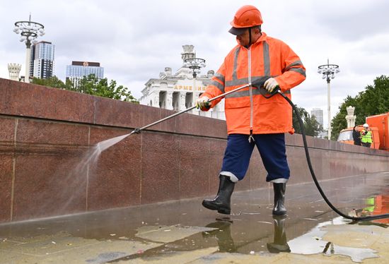 Russia Fountain Season