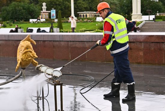 Russia Fountain Season