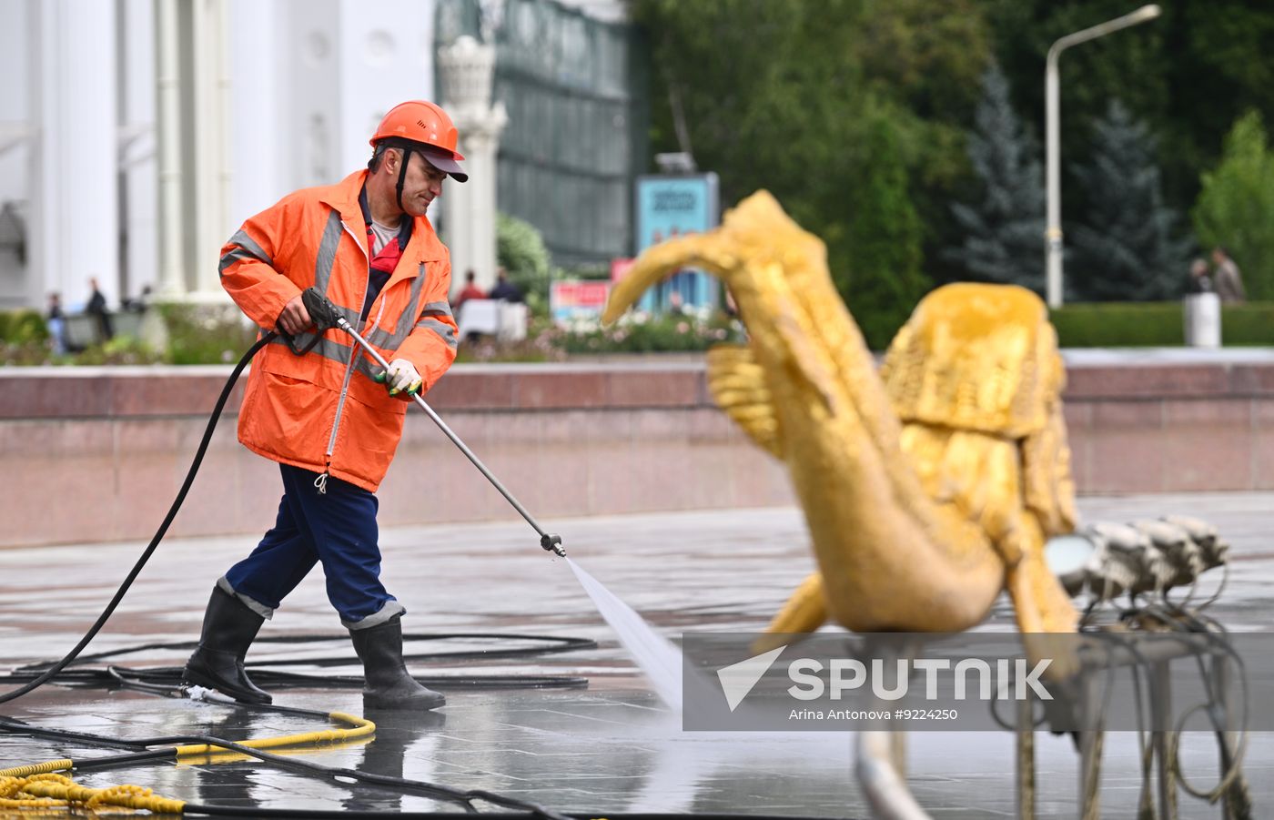 Russia Fountain Season