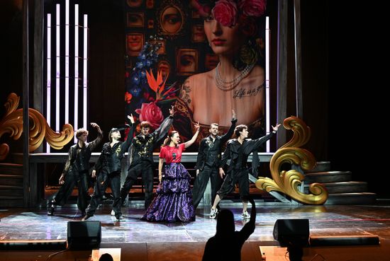 Russia Theatre Valmont Dangerous Liaisons