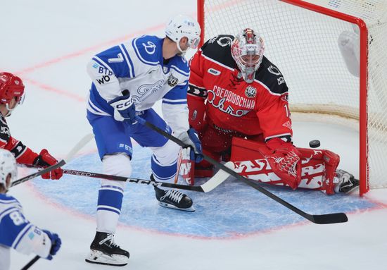 Russia Ice Hockey Kontinental League Avtomobilist - Dynamo