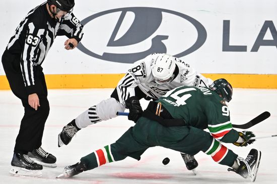 Russia Ice Hockey Kontinental League Ak Bars - Traktor
